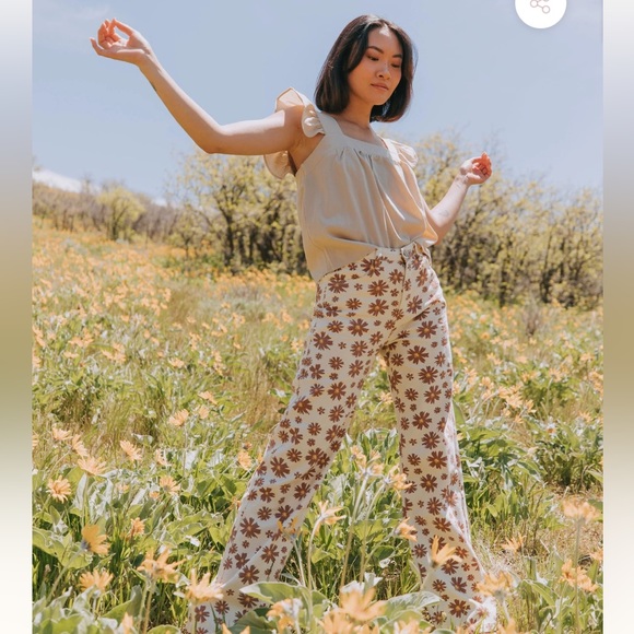 Roolee Denim - Cute Floral Pants!